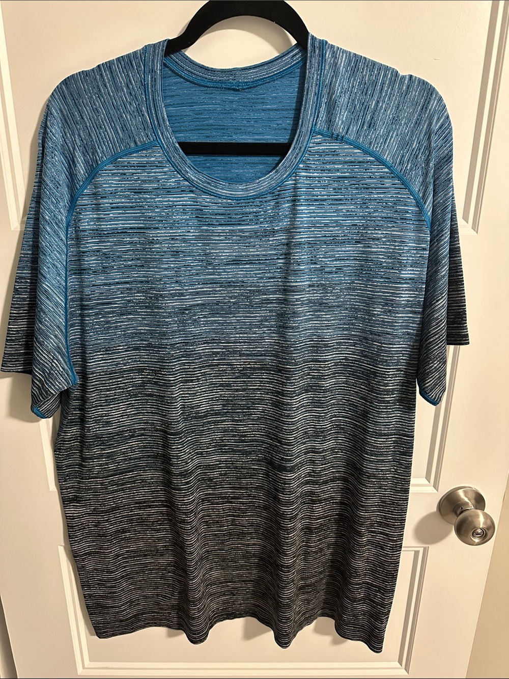 lululemon athletica Blue Ombre Short Sleeve Performance Tee